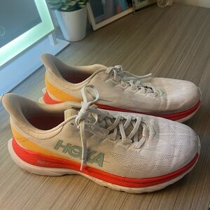 Hoka Mach 4